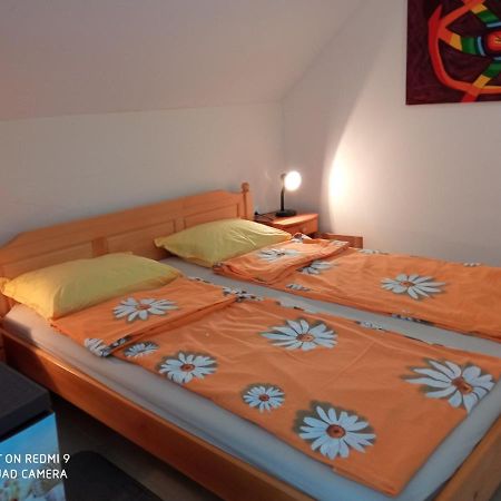 Studio Teo Pomorie Apartment Luaran gambar